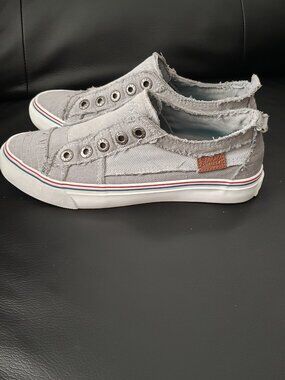 Sneakers - BlowFish Malibu Aussie Canvas Slip-On Sneakers - Size 7
